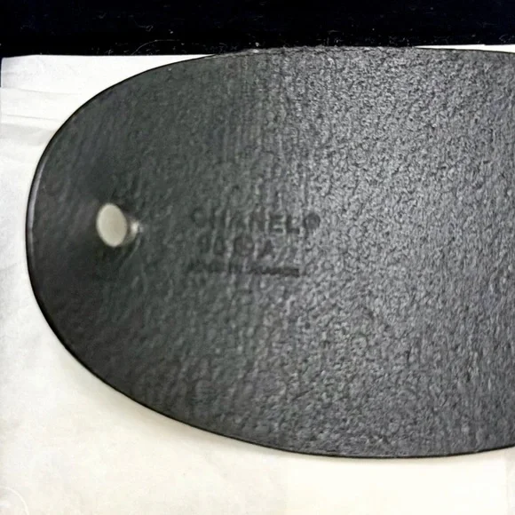 Chanel Gold Logo Leather Camellia Flower Hair Pin Accessory - Picture 6 of 10